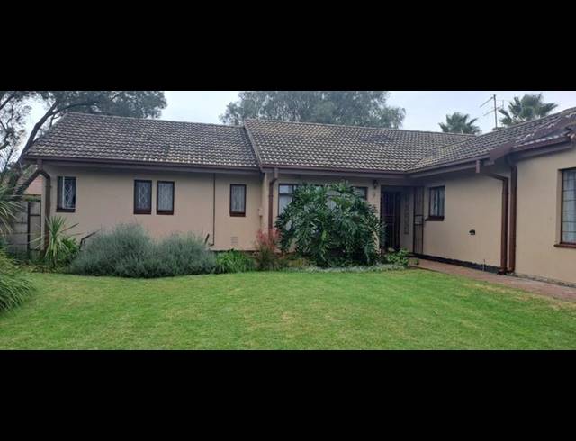 3 BEDROOM HOUSE FOR SALE IN FLORA GARDENS
